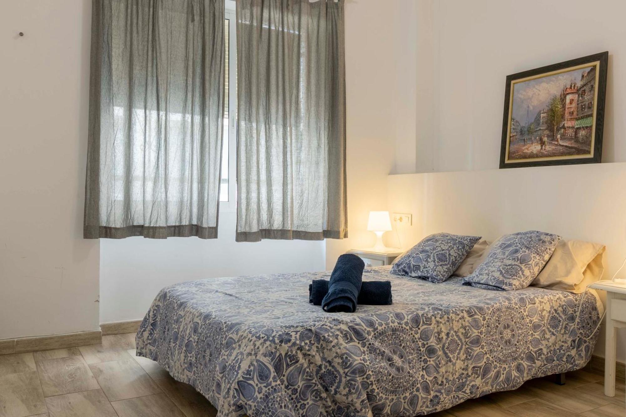 Apartamentos Los Remedios Seville Exterior photo